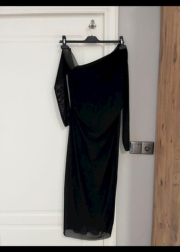 Uzun Siyah Drapeli Tül Elbise - Görsel 2