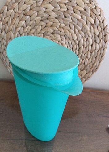 Tupperware 