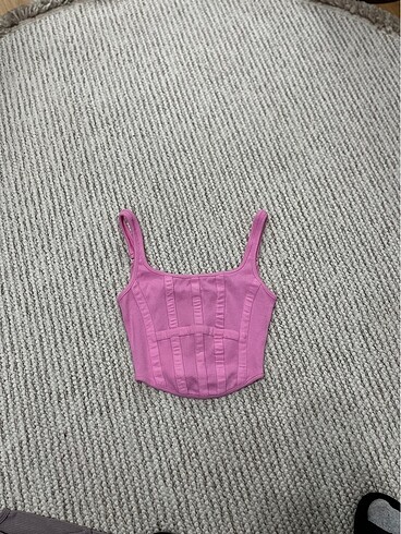 Dilvin Pembe crop