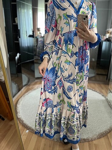 Zara Mavi desenli çiçekli elbise