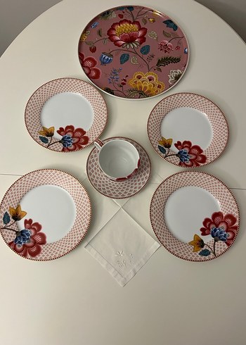 Çiçek Desenli Pip Studiıo. - Görsel 2