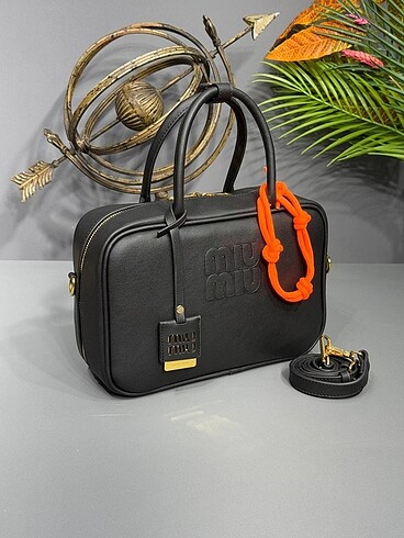MIU MIU Beau