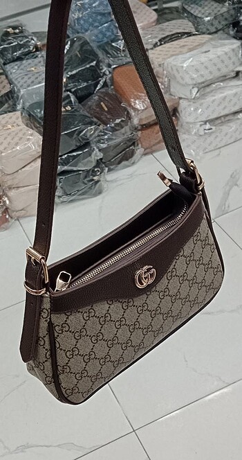 Gucci kol çantası
