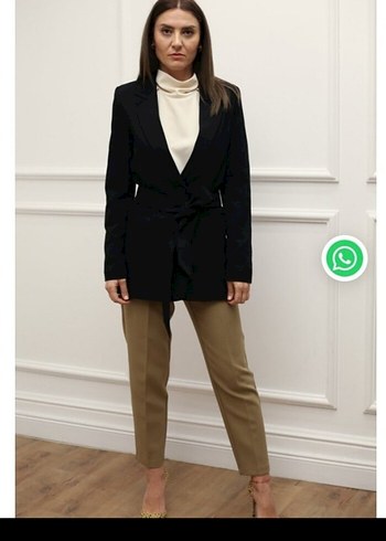 Siyah Kuşaklı Kadın Kaban - Görsel 6