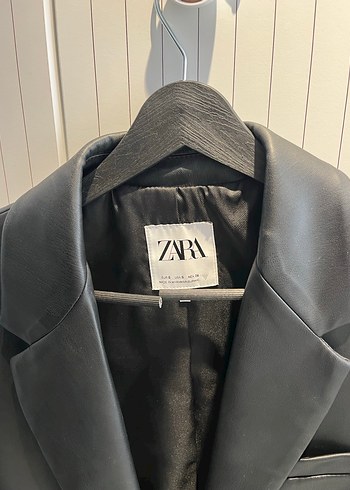 s Beden Zara Düğmeli Siyah Deri Kadın Blazer Ceket