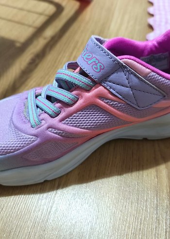 Kız Çocuk Renkli Bağcıklı ve Cırtlı Spor Ayakkabı - Görsel 3