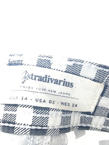 34 Beden çeşitli Renk Stradivarius Kumaş Pantolon %70 İndirimli.