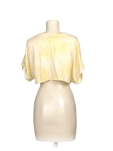 m Beden Bershka T-shirt %70 İndirimli.