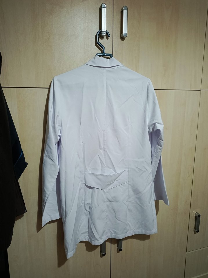 beyaz laboratuvar hemşire önlüğü - Görsel 2