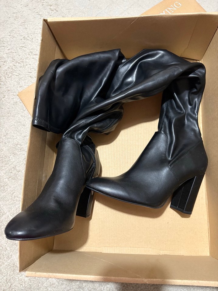 Stradivarius sıfır Topuklu Diz Üstü Kadın Çizme - Görsel 2