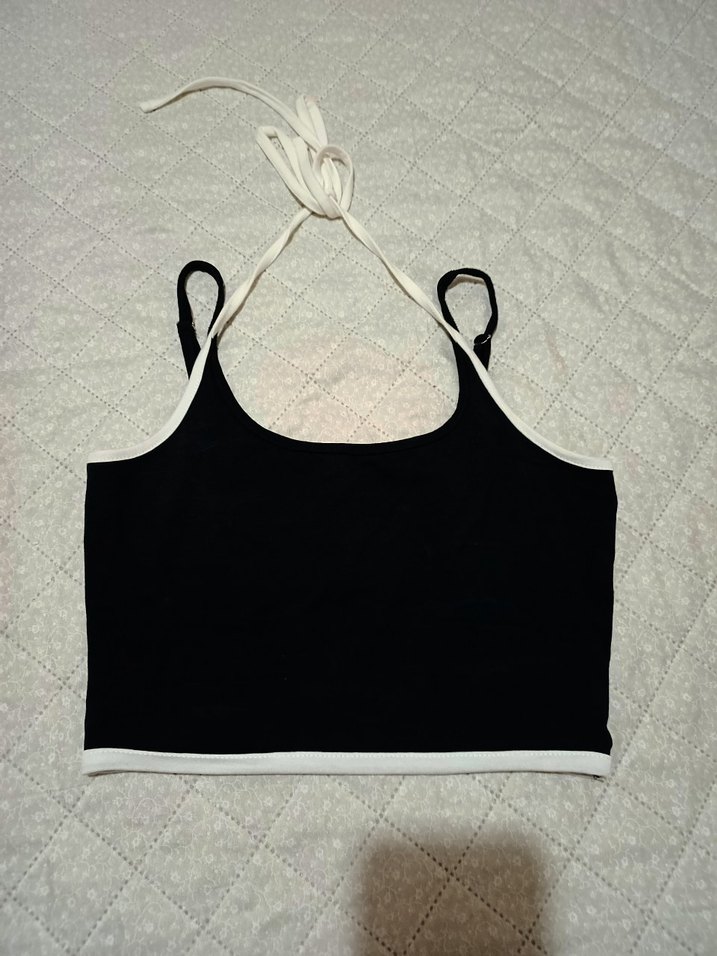 boutiquen Siyah İnce Askılı Crop Top - Görsel 3