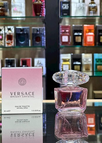 Versace Bright Crystal Seffaf Ve Zarif Kadin Parfumu