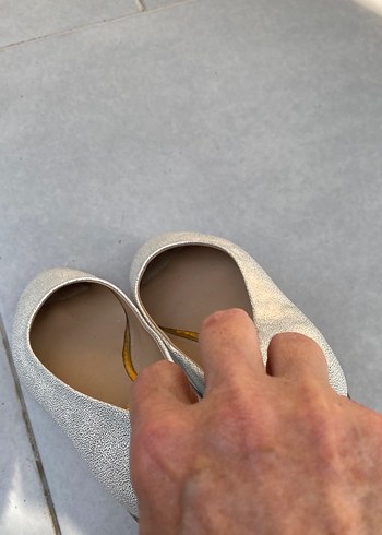 Gri Parlak Suni Deri  Blok Topuklu Kadın Babet - Görsel 8