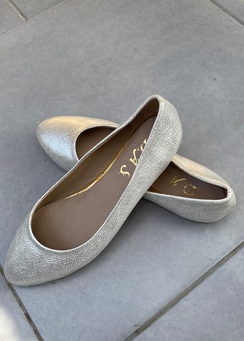 Gri Parlak Suni Deri  Blok Topuklu Kadın Babet - Görsel 9