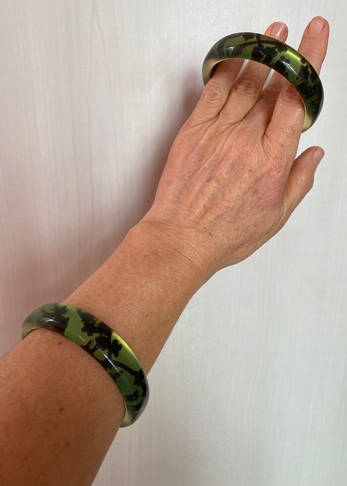 Bileklik siyah yeşil akrilik - Görsel 3