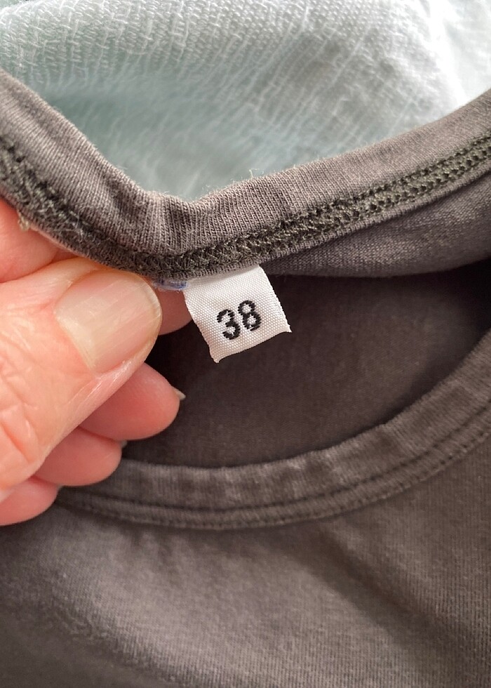 Tişört pul payet işlemeli - Görsel 4