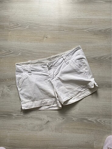 Beyaz kısa bayan şort - Görsel 2