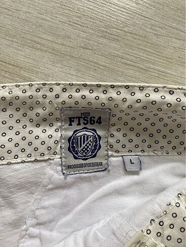 Beyaz kısa bayan şort - Görsel 4