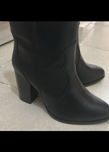 Nine West bot