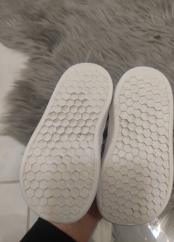 Adidas spor ayakkabı