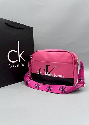 Beden pembe Renk Calvin Klein Jeans Renkli Deri Kadın Çapraz Çanta