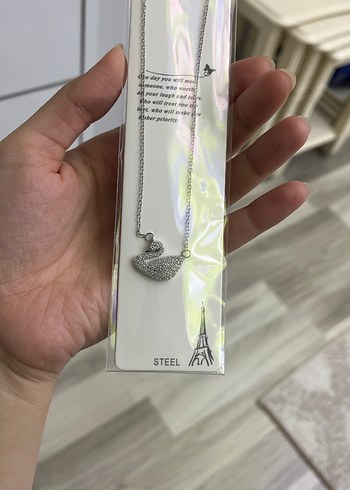 Beyaz Mini Zincir Detaylı Kadın Kolye