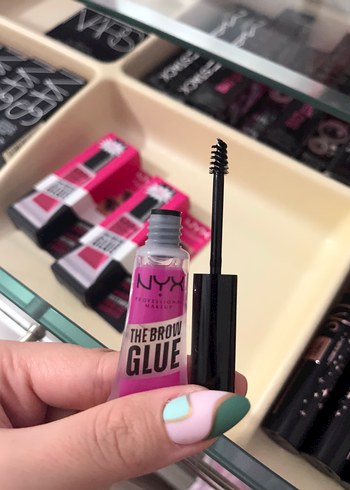NYX The Brow Glue Anında Kaş Şekillendirici - Görsel 2