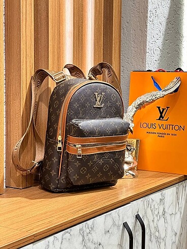 Louis Vuitton Sırt Çantası