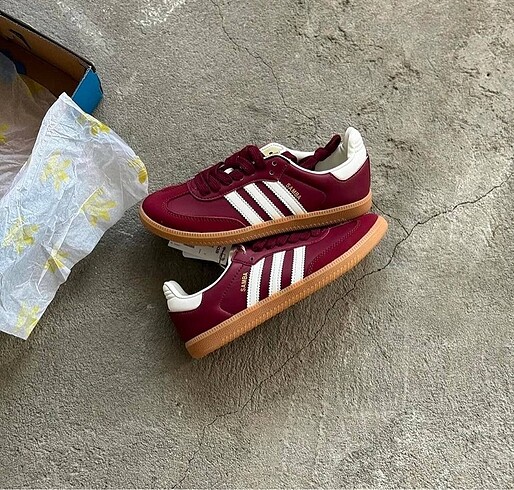 Adidas Samba OG ? Burgundy ?