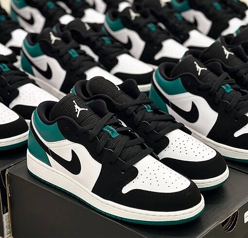 Air Jordan 1 Low Mystic Green (GS)