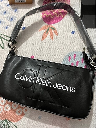 Calvin Klein çanta