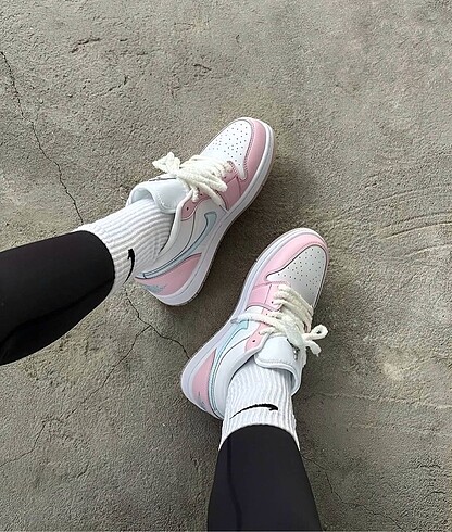 Nike Air Jordan 1 Low