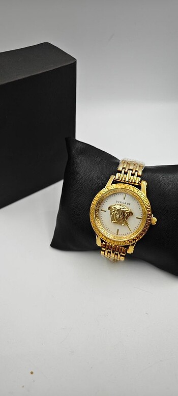 Versace saat