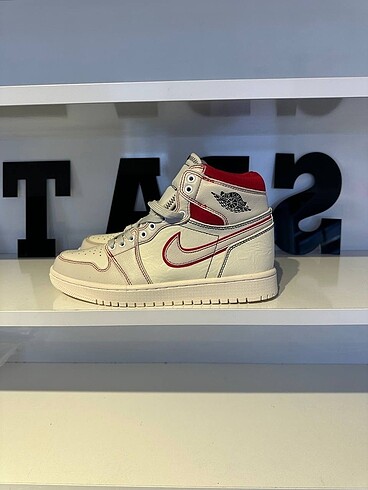 Air Jordan 1 Retro High OG ? Sail Phantom Red ?
