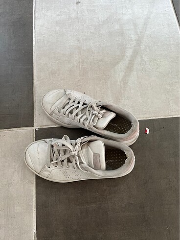 38 Beden Adidas Orijinal Beyaz Ayakkabı