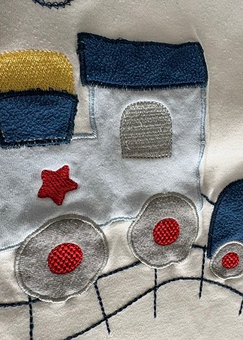 Nakışlı Beyaz ve Gri Çocuk Battaniyesi - Görsel 2