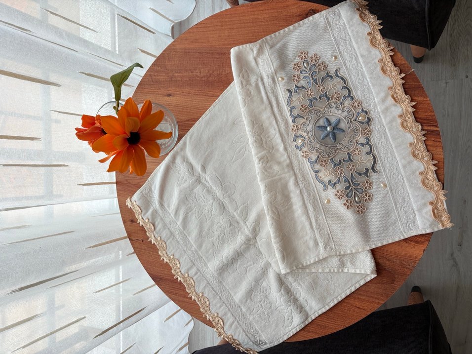Nakışlı Vintage Beyaz Havlu - Görsel 5
