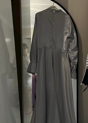 Gri Uzun Kollu Drapeli Uzun Elbise - Görsel 4