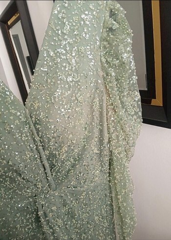 Yeşil Parlak Yılan Desenli Uzun Abiye Elbise - Görsel 3