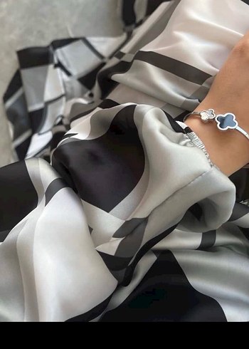 Kadın Gri Ekose Desenli Uzun Elbise - Görsel 3