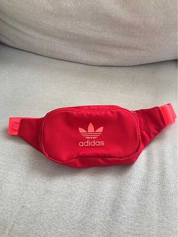 Adidas bel çantası
