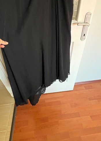 Boyundan bağlamalı abiye - Görsel 3