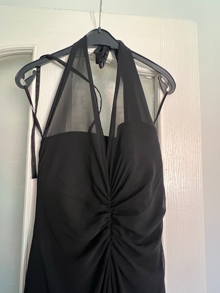 Boyundan bağlamalı abiye - Görsel 2