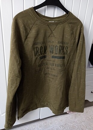 Sweatshirt 