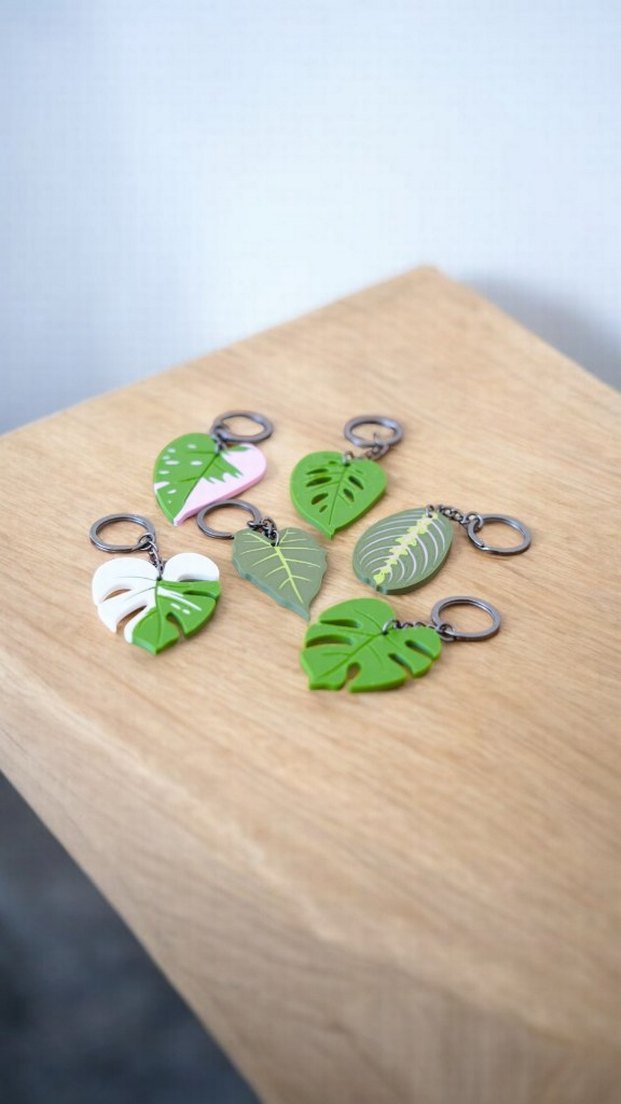 Yeşil Zincir Detaylı Minimalist Anahtarlık - Görsel 2