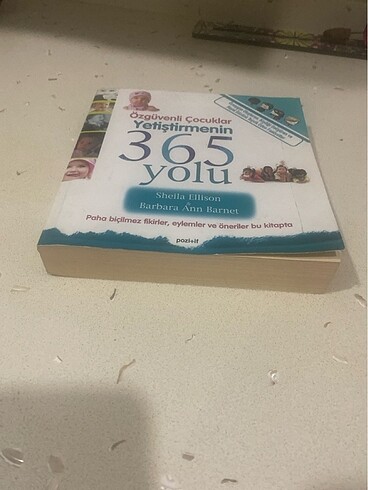 Özgüvenli çocuklar yetiştirmenin 365 yolu