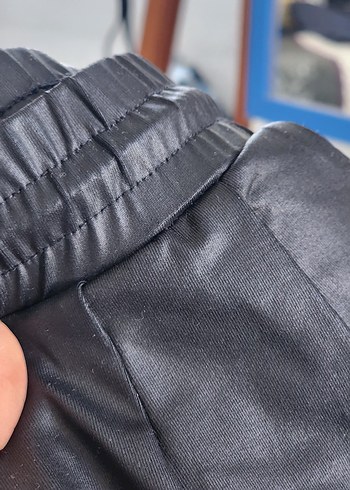 Siyah Deri dokulu Mini Şort - Görsel 7