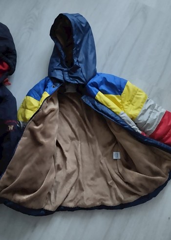 Erkek Çocuk Renkli Kapüşonlu Mont - Görsel 5