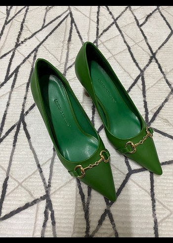 Klasik Yeşil Tokalı Stiletto - Görsel 2