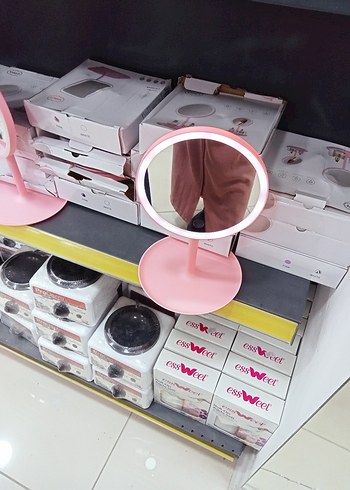 Masaüstü oynar başlık ve LED ışıklı Ayna sarjli
